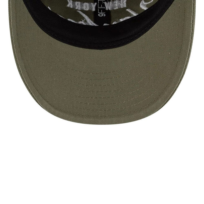 Pictured is this Thisisneverthat X MLB New York Yankees Retro Crown 9FIFTY cap in dark green. 7