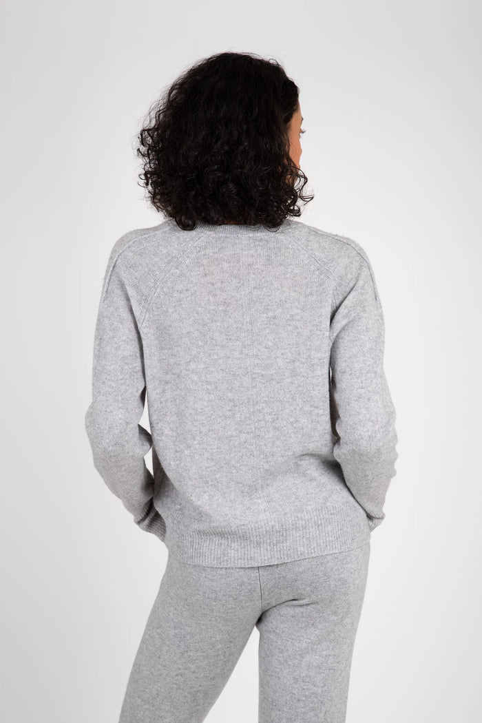 Sloane Cashmere V-Neck Sweaters & Knits One Grey Day