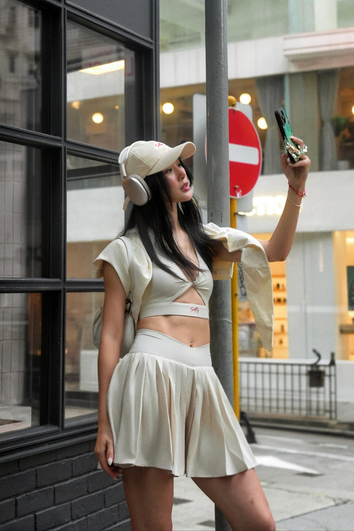 V-cut Tennis Skirt | Beige