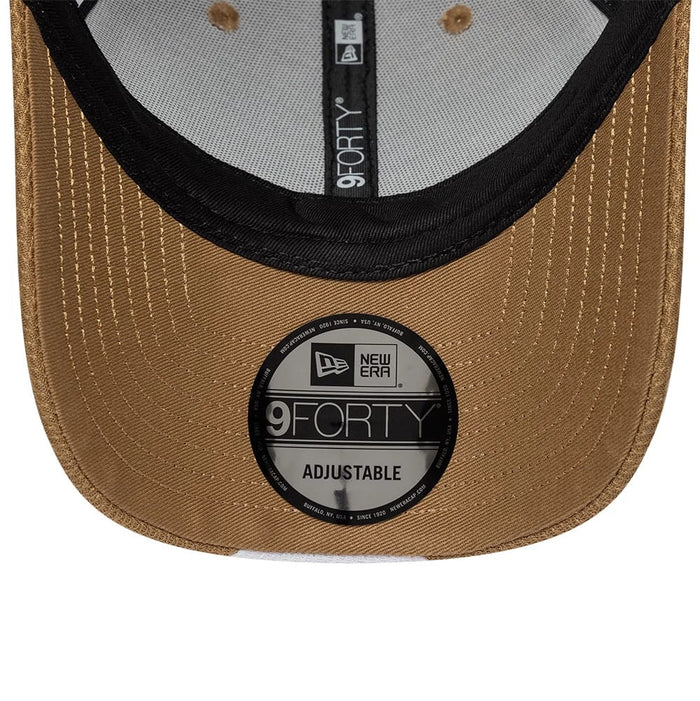 Pictured is this Visa Cash App Racing Bulls F1 Race Special 9FORTY Adjustable cap in dark beige. 5