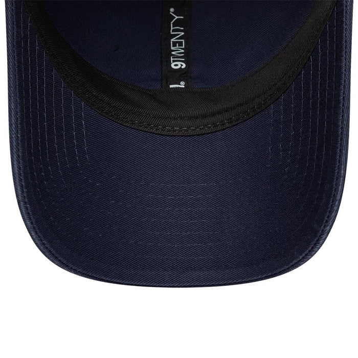 Pictured is this Traditional Washed Atlassian Williams F1 Team 9TWENTY cap in navy. 6