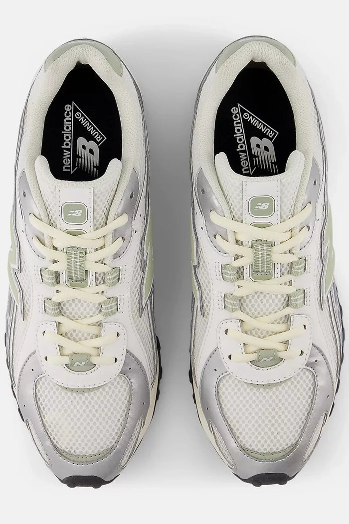 204L Footwear New Balance