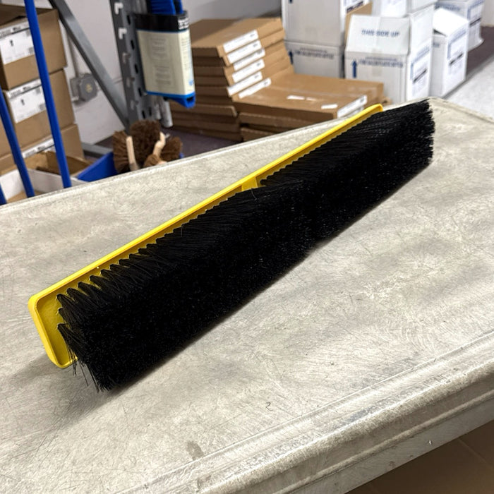 24" MEDIUM PUSH BROOM HEAD W/ PLASTIC BLOCK