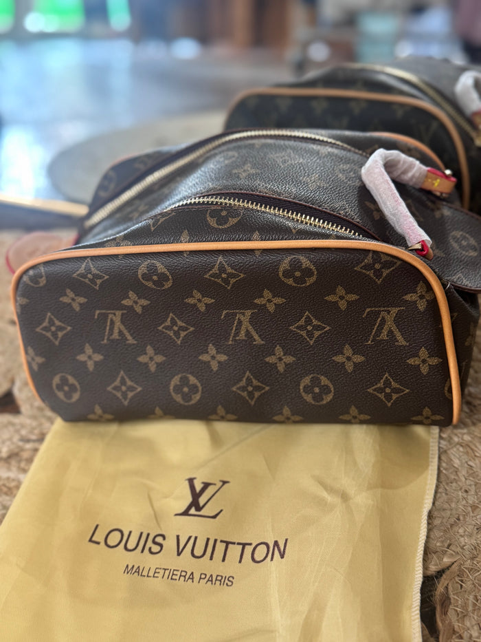 BROWN MAKEUP BAG