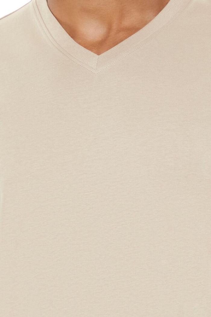 Basic V-Neck Tee