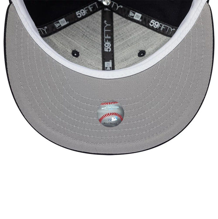 Pictured is this MLB Soft Buckram Boston Red Sox 59FIFTY Fitted cap in navy. 2