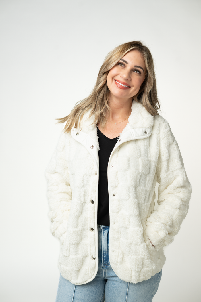 Checkered Snap Sherpa - Ivory