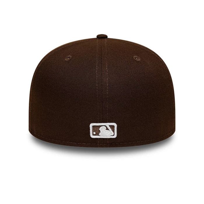 Pictured is this MLB Chicago White Sox 59FIFTY Fitted cap in dark brown. 5