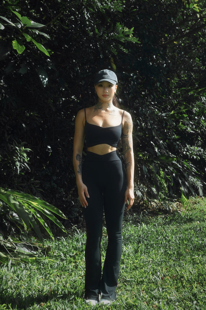 Criss Cross Front Sports Bra | Obsidian Black
