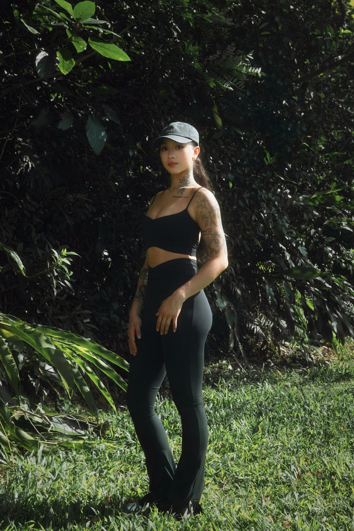Criss Cross Front Sports Bra | Obsidian Black