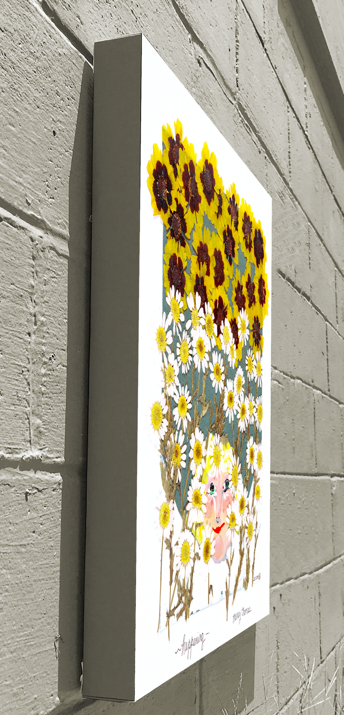 GALLERY GRAND - PRESSED FLOWERS - HAPPENING