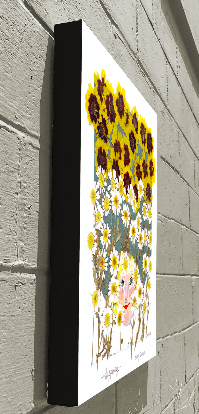 GALLERY GRAND - PRESSED FLOWERS - HAPPENING