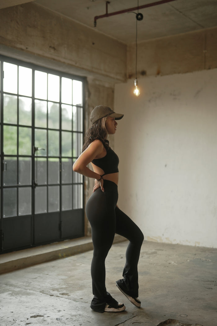 Gothic V Cut Flare Tights | Obsidian Black