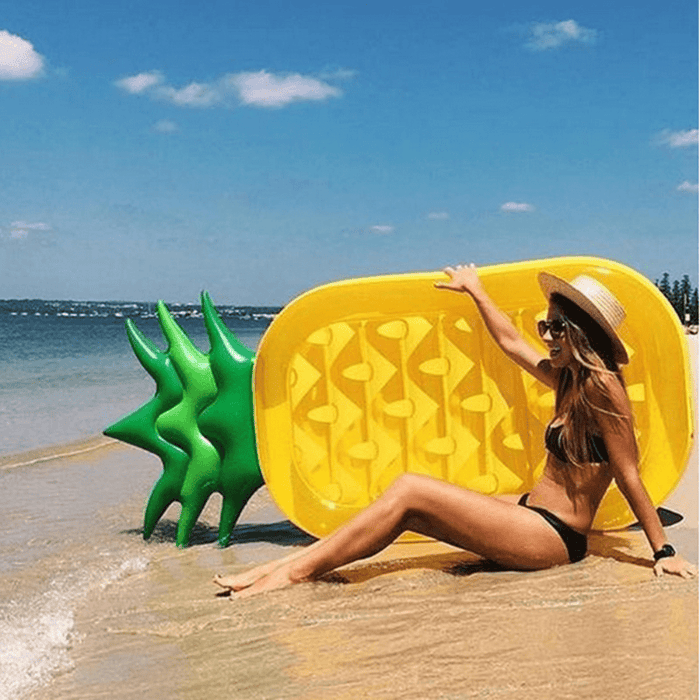 Gadget Gerbil Inflatable Pineapple Pool Float