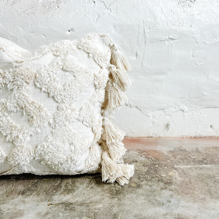 JAMES PILLOW | 40"