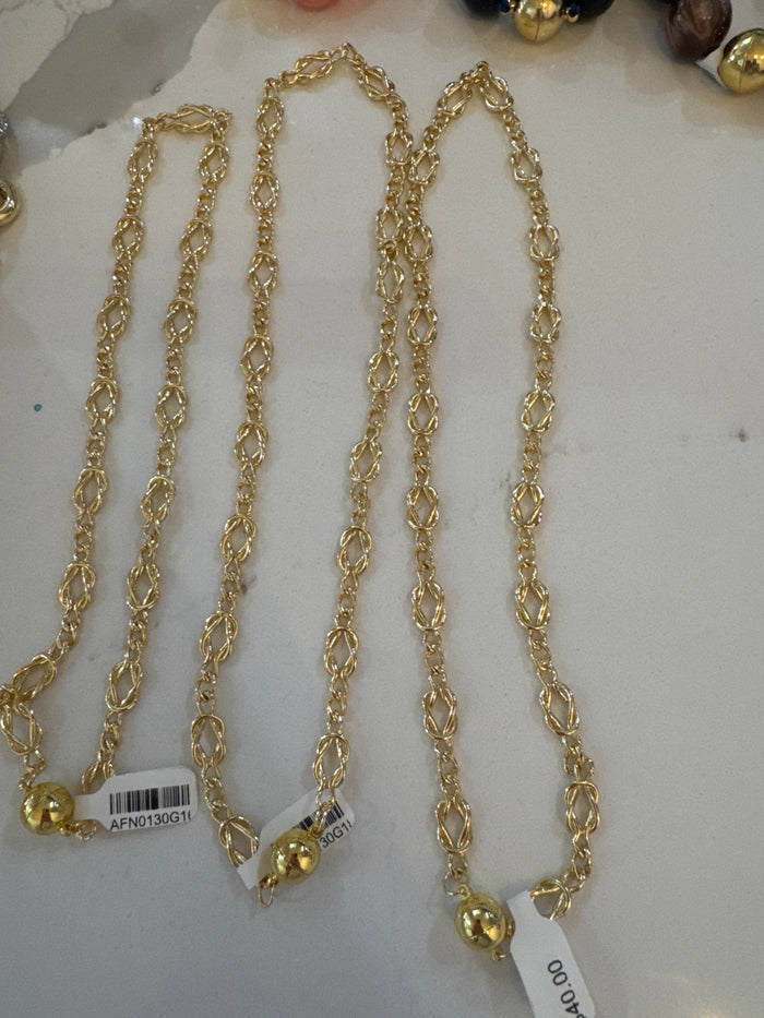 KELLY GOLD MAGNETIC NECKLACE