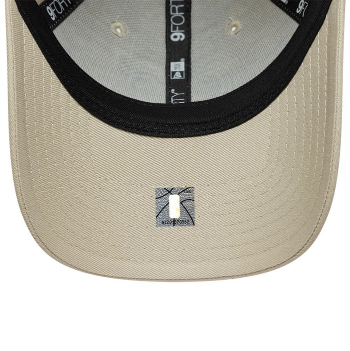 Pictured is this NBA Team Outline LA Lakers 9FORTY cap in Cream. 5