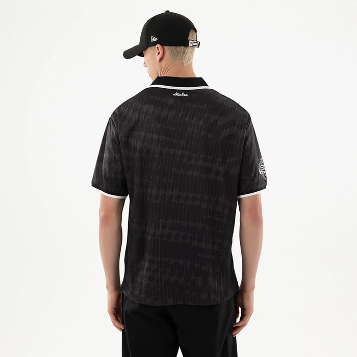 The model is wearing this NFL Las Vegas Raiders Soccer Jersey in black. 2