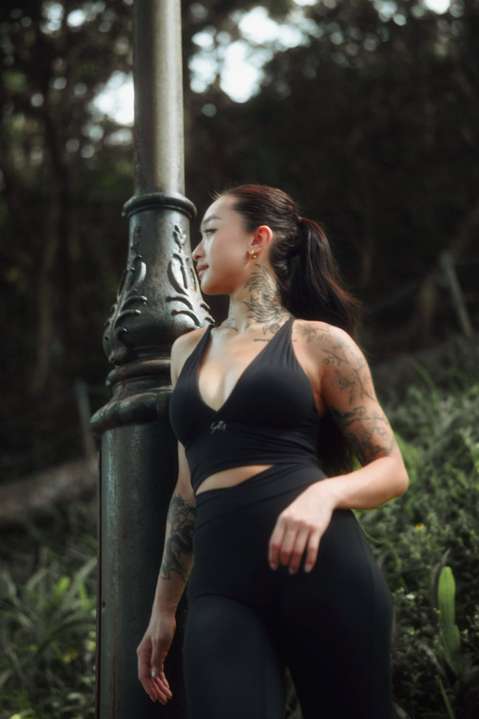 Low-Cut Cross-Back Bra | Obsidian Black
