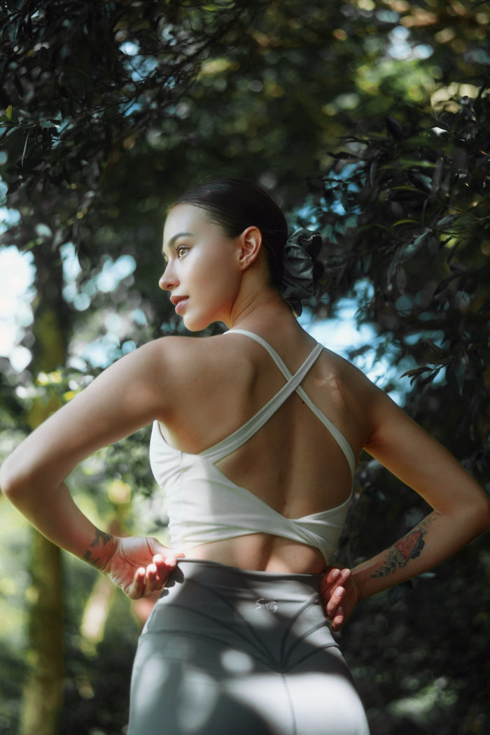 Low-Cut Cross-Back Bra | Pale Beige