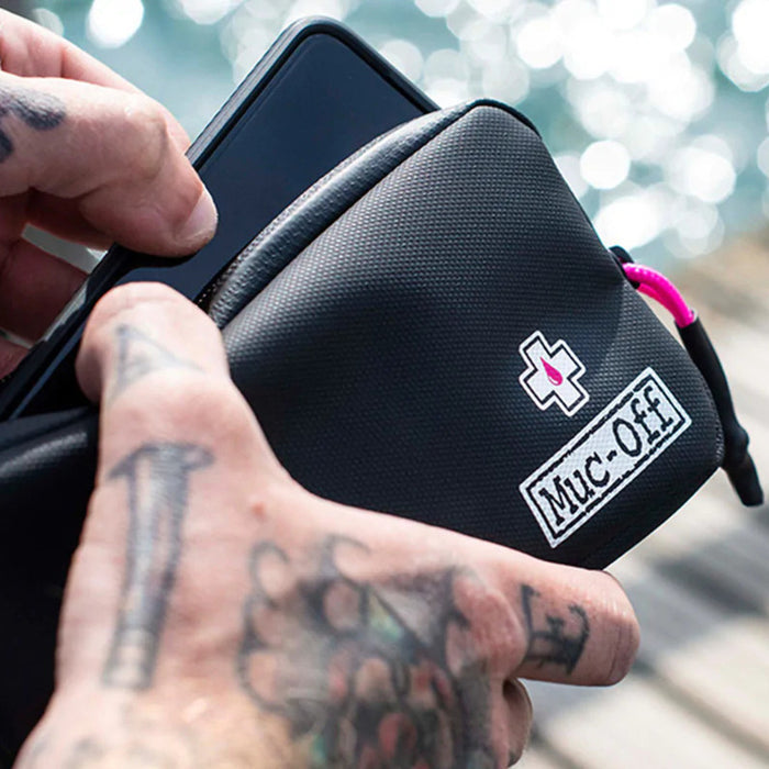 MUC-OFF MOTO/BIKE RAINPROOF ESSENTIALS CASE