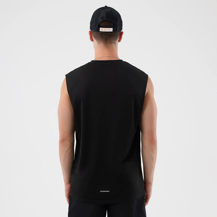 The model is wearing this MLB Core Plus New York Yankees Vest in black. 2