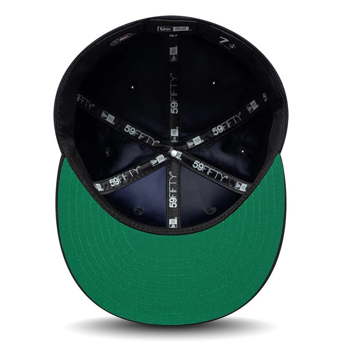 Pictured is this MLB Sidepatch New York Yankees 59FIFTY Fitted cap in navy. 2