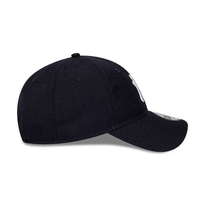 Pictured is this MLB Wool New York Yankees 9TWENTY Adjustable cap in navy. 6