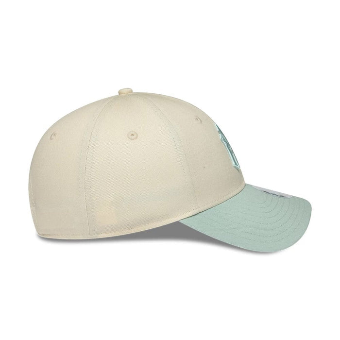 Pictured is this Womens MLB Floral New York Yankees 9FORTY cap in Cream. 5