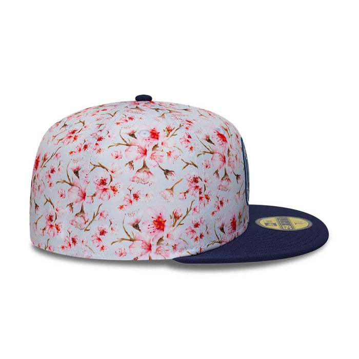 Pictured is this Paris Saint-Germain Cherry Blossom 59FIFTY Fitted cap in navy. 5