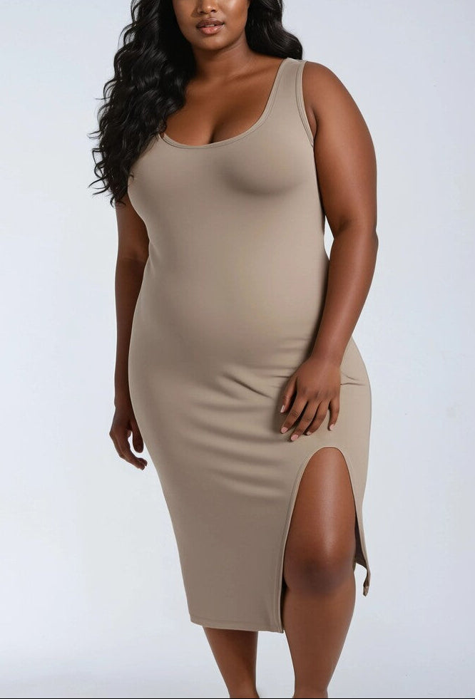 Plus Size Sleeveless Midi Dress