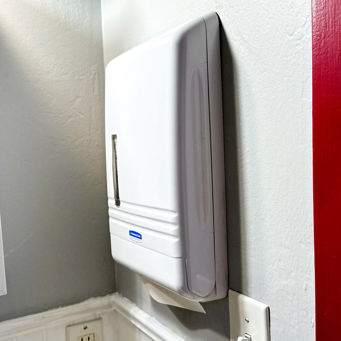 SLIMFOLD TOWEL DISPENSER WHITE PLASTIC ( FOR 04442 SLIMFOLD TOWELS ONLY )