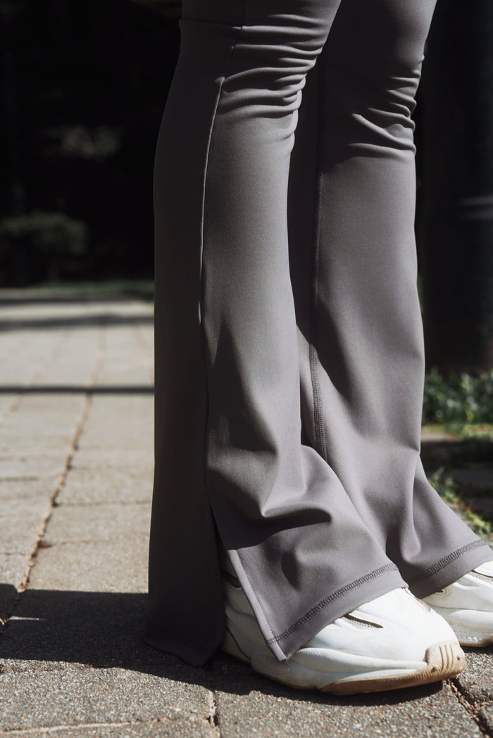 V-cut Flare Tights | Étoupe