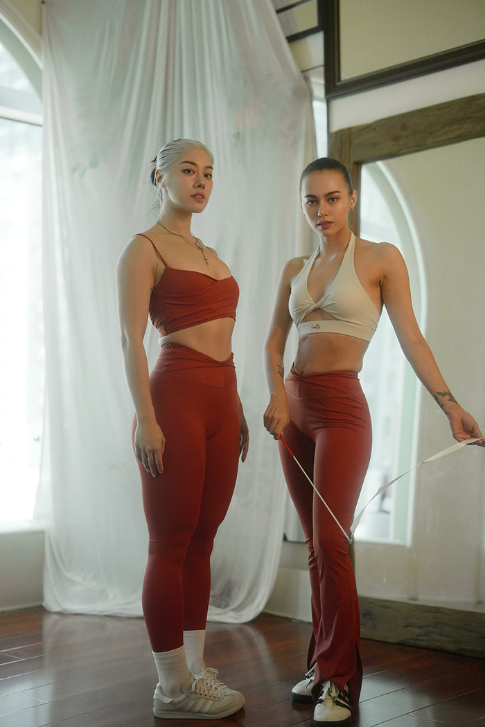 V-cut Long Tights | Dunhuang Red
