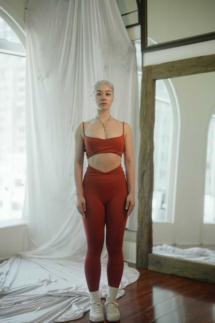 V-cut Long Tights | Dunhuang Red